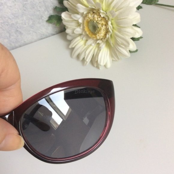 Ladies Dickies Sunglasses Black Lens - Picture 3 of 7
